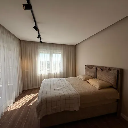 Sa Apartments! 2br Flat 150m To The