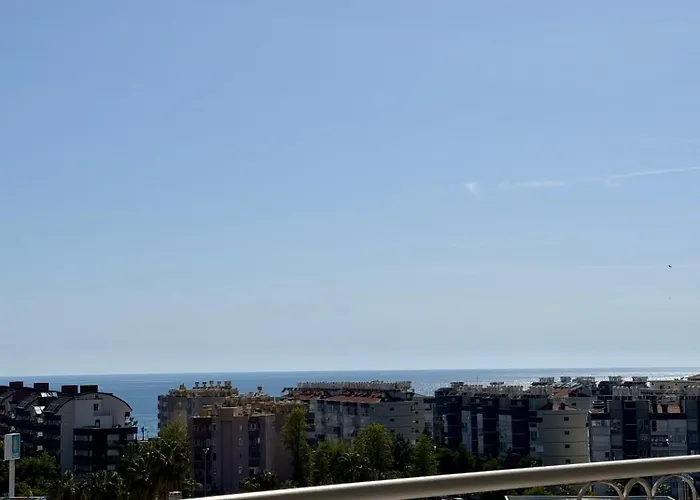 Апартаменти Sa Apartments! 2Br Flat 150M To The Beach *