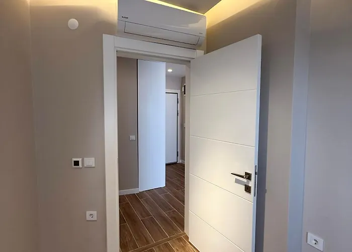 Sa Apartments! 2Br Flat 150M To The Beach Апартаменти