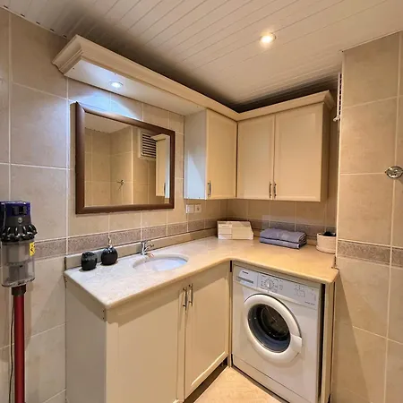 Daire Sa Apartments! 2br Flat 150m To The