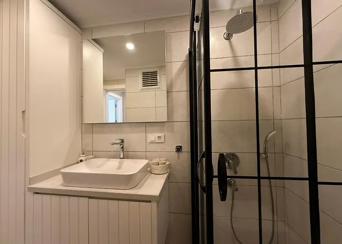 Sa Apartments! 2Br Flat 150M To The Beach דירה אלאניה