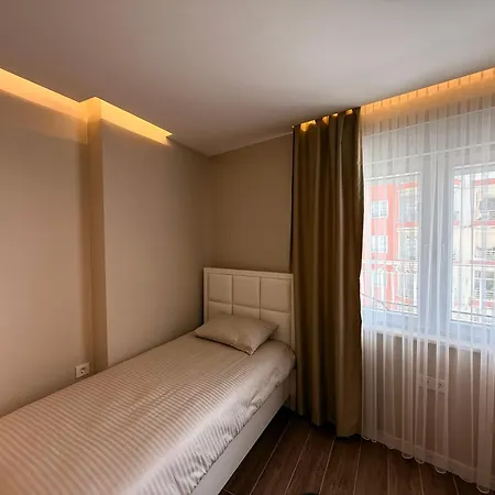 Sa Apartments! 2br Flat 150m To The